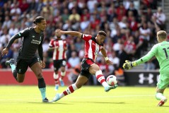 曼城英超卫冕之路：挑战与软肋解析